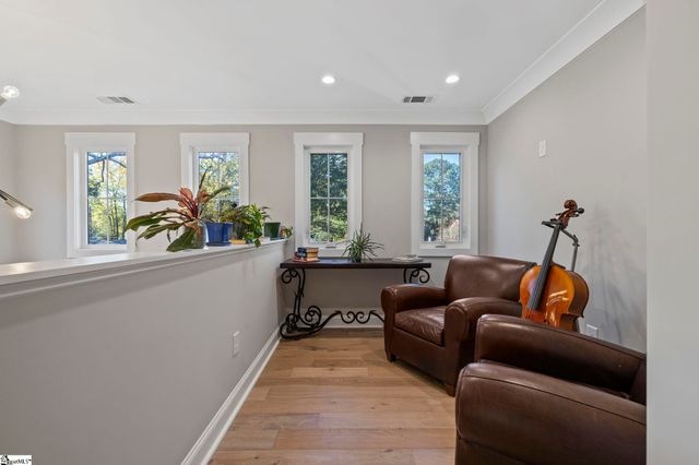 127 W Circle Avenue, Greenville, SC 29607