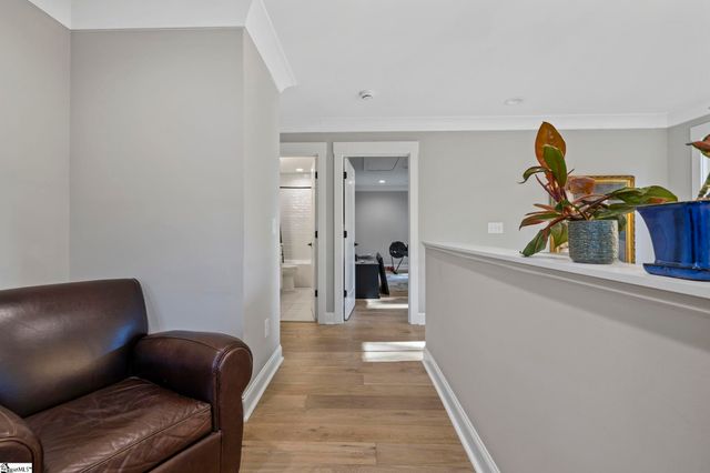 127 W Circle Avenue, Greenville, SC 29607