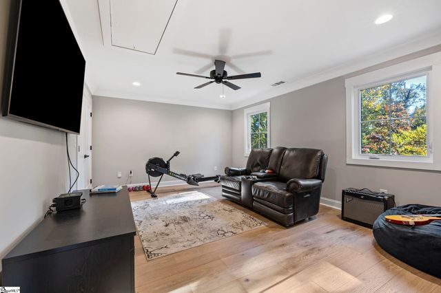 127 W Circle Avenue, Greenville, SC 29607