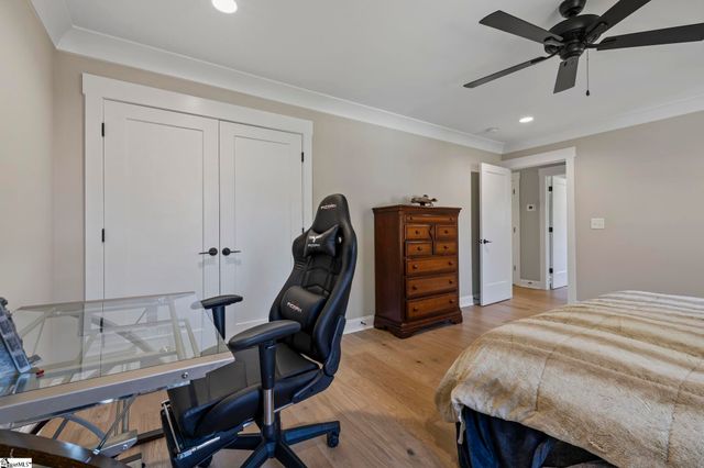 127 W Circle Avenue, Greenville, SC 29607