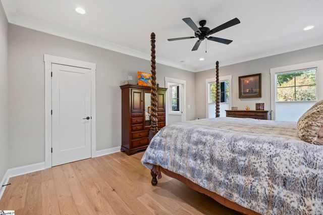 127 W Circle Avenue, Greenville, SC 29607