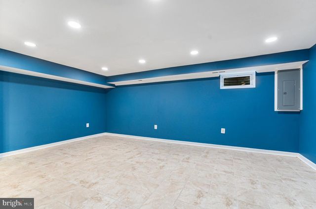 7432 LARNE LN, Lorton, VA 22079