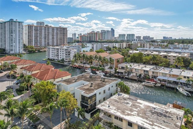 3862 NE 171st St E, North Miami Beach, FL 33160