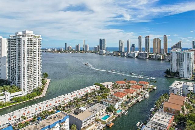 3862 NE 171st St E, North Miami Beach, FL 33160