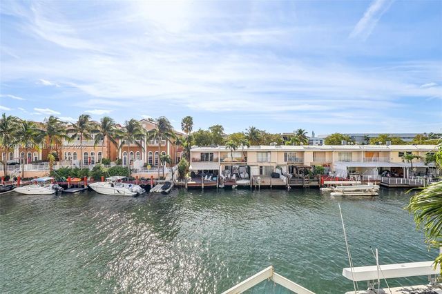 3862 NE 171st St E, North Miami Beach, FL 33160