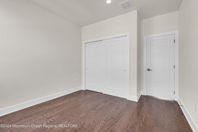 6 Augustus Drive, Middletown, NJ 07748