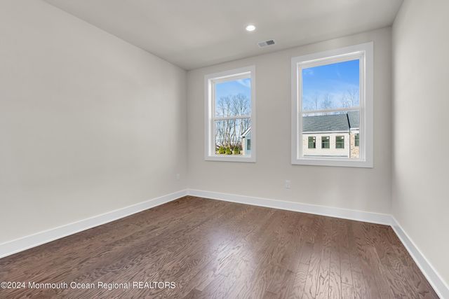 6 Augustus Drive, Middletown, NJ 07748