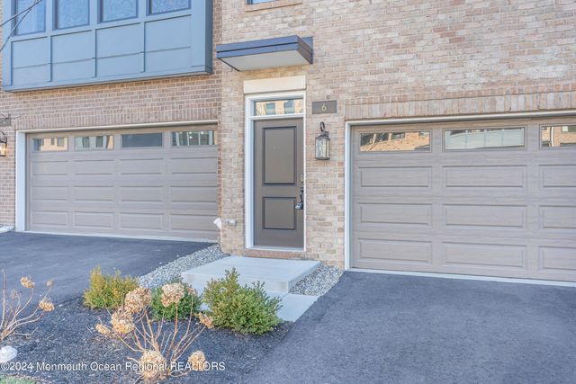 6 Augustus Drive, Middletown, NJ 07748