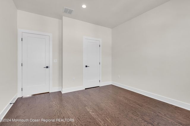 6 Augustus Drive, Middletown, NJ 07748