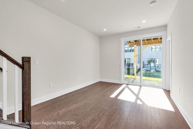 6 Augustus Drive, Middletown, NJ 07748