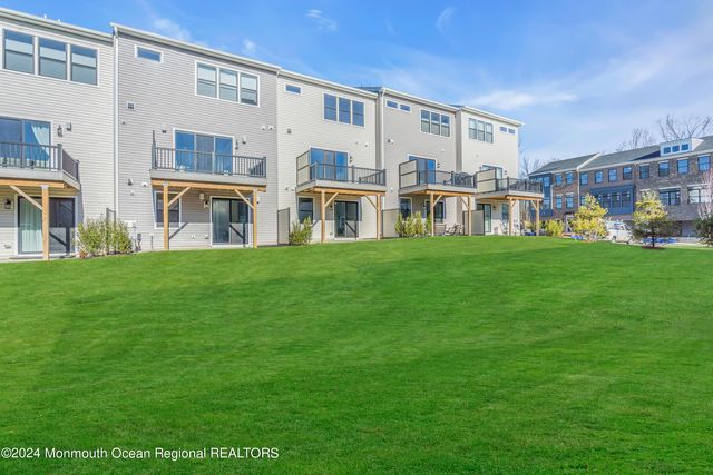 6 Augustus Drive, Middletown, NJ 07748