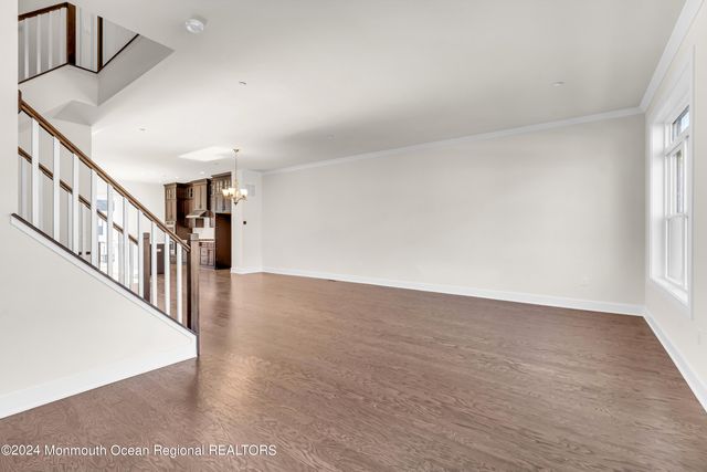 6 Augustus Drive, Middletown, NJ 07748