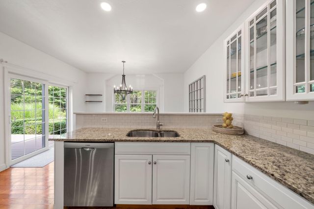 29 Pimlico Pond Road, Mashpee, MA 02649