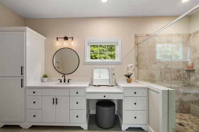 29 Pimlico Pond Road, Mashpee, MA 02649
