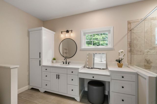 29 Pimlico Pond Road, Mashpee, MA 02649