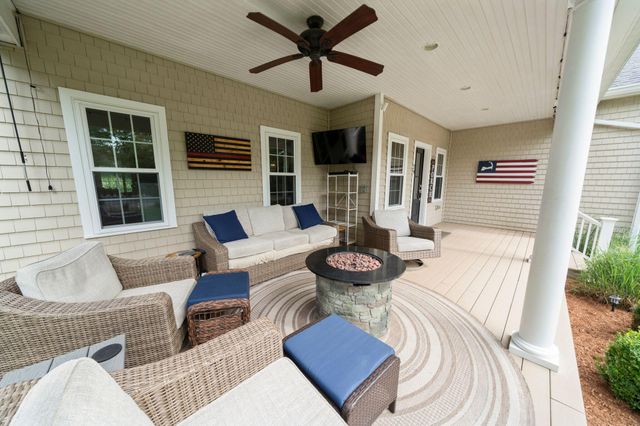 29 Pimlico Pond Road, Mashpee, MA 02649