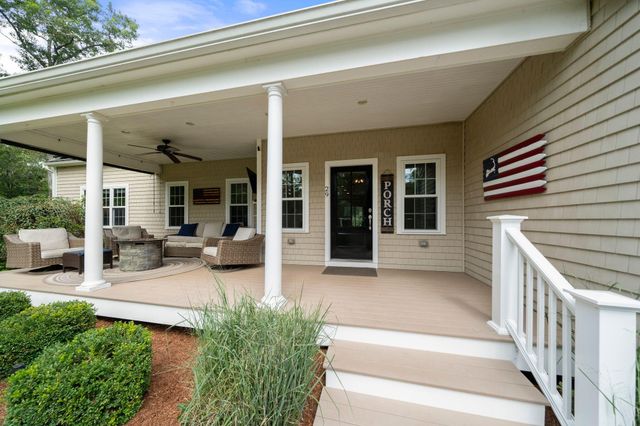29 Pimlico Pond Road, Mashpee, MA 02649