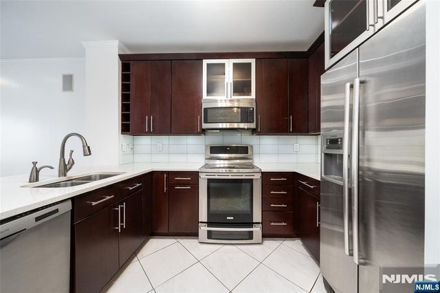 26 Ave At Port Imperial 204, West New York, NJ 07093