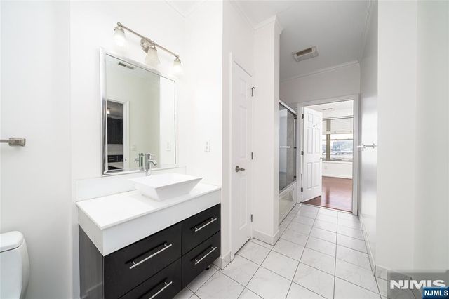 26 Ave At Port Imperial 204, West New York, NJ 07093