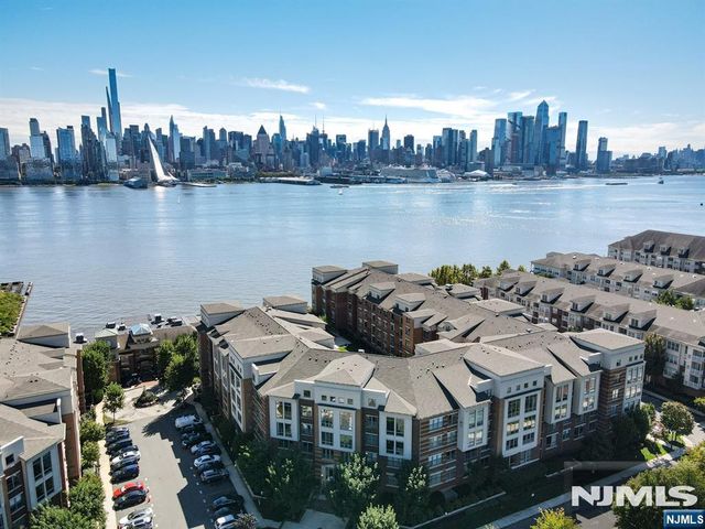 26 Ave At Port Imperial 204, West New York, NJ 07093