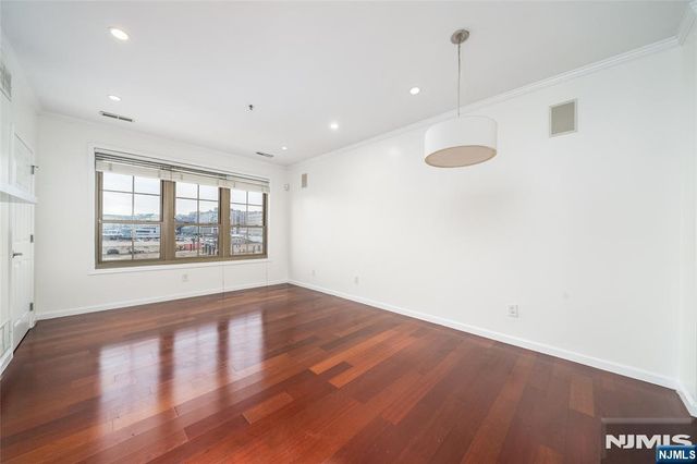 26 Ave At Port Imperial 204, West New York, NJ 07093