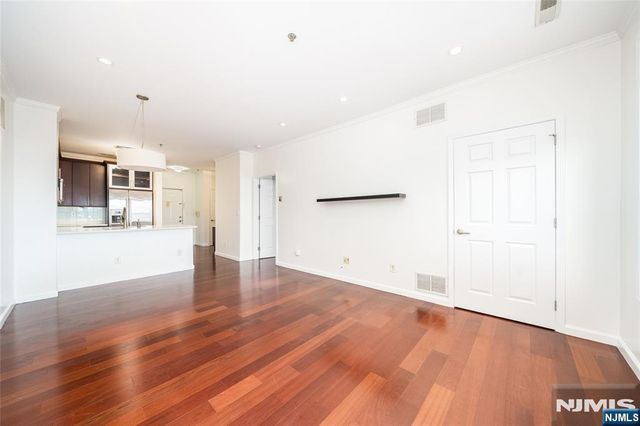 26 Ave At Port Imperial 204, West New York, NJ 07093