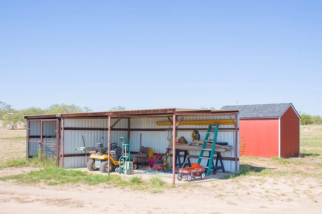 16117 S Post Oak Street, Carlsbad, TX 76934