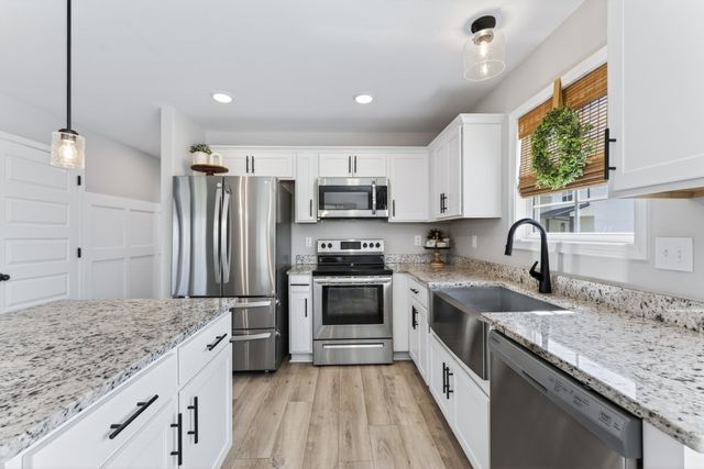 842 Marksman Ct, Clarksville, TN 37042