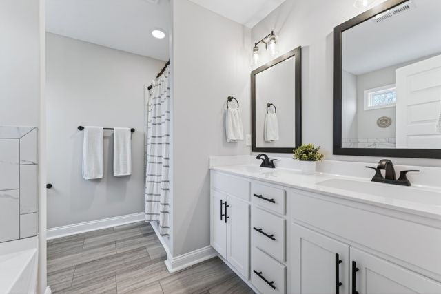 842 Marksman Ct, Clarksville, TN 37042