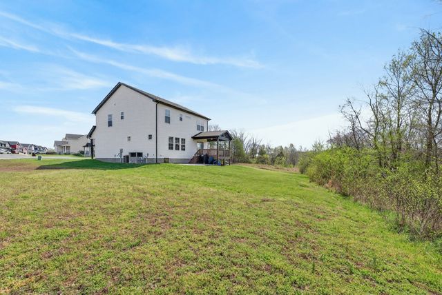 842 Marksman Ct, Clarksville, TN 37042