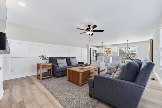 842 Marksman Ct, Clarksville, TN 37042