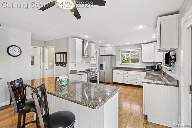 1085 Abseguami Trail, Lake Orion, MI 48362