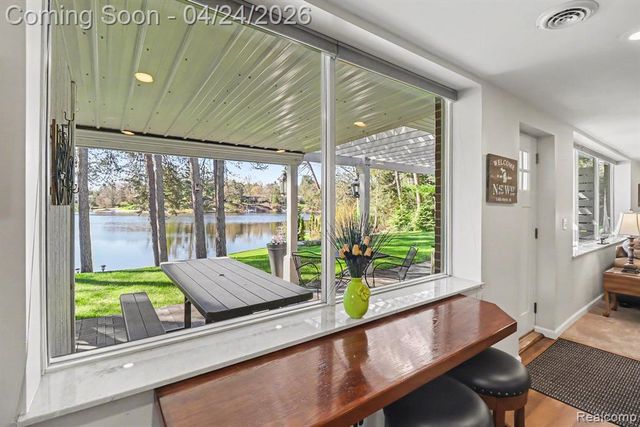 1085 Abseguami Trail, Lake Orion, MI 48362