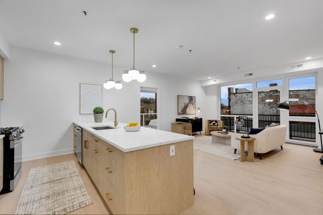 3204 N Kostner Avenue 506, Chicago, IL 60641