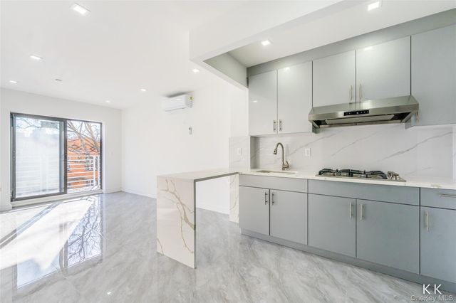 941 57TH Street 1A, Brooklyn, NY 11219