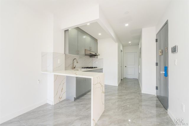 941 57TH Street 1A, Brooklyn, NY 11219