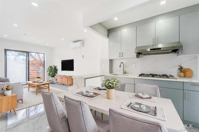 941 57TH Street 1A, Brooklyn, NY 11219