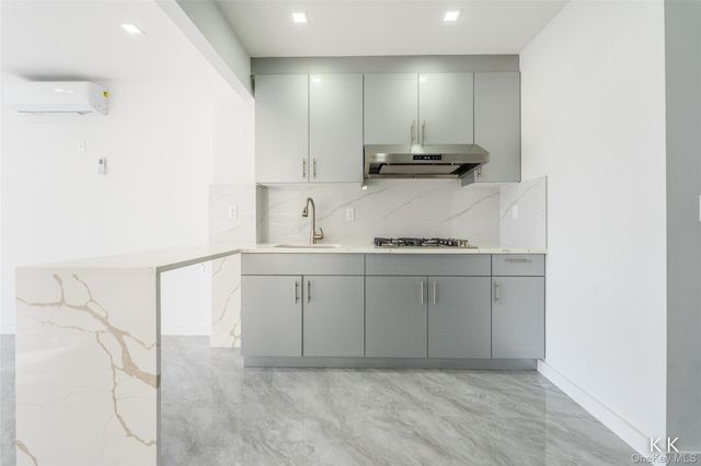 941 57TH Street 1A, Brooklyn, NY 11219