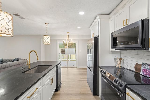 24006 Crooked Creek, Hockley, TX 77447