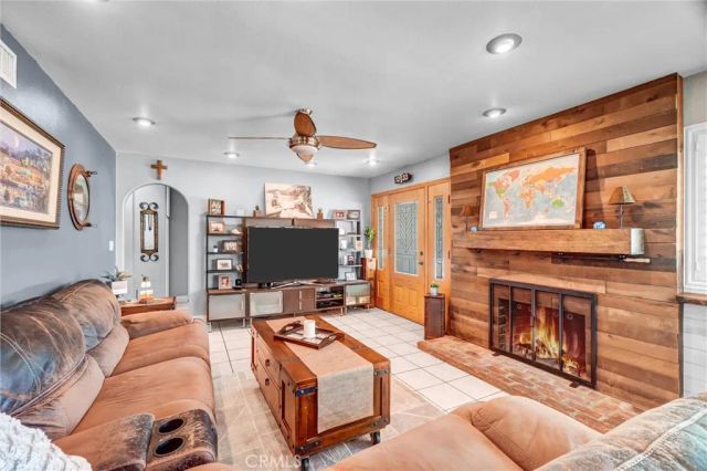 8082 San Hacienda Cir, Buena Park, CA 90620