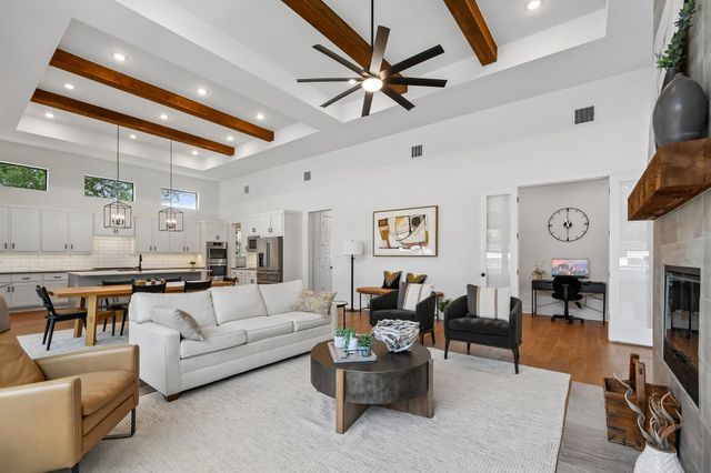 323 Ringtail Stream DR, Austin, TX 78738