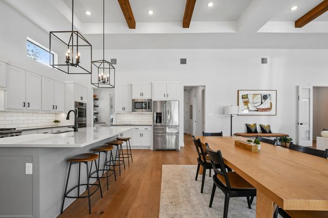 323 Ringtail Stream DR, Austin, TX 78738
