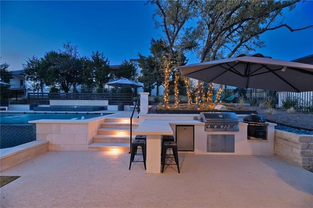 323 Ringtail Stream DR, Austin, TX 78738