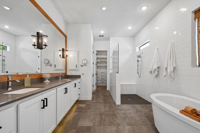 323 Ringtail Stream DR, Austin, TX 78738
