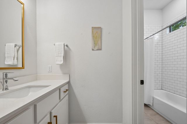323 Ringtail Stream DR, Austin, TX 78738