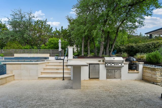 323 Ringtail Stream DR, Austin, TX 78738