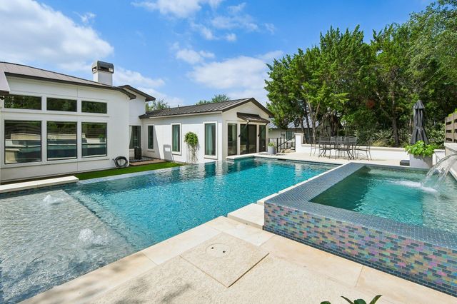 323 Ringtail Stream DR, Austin, TX 78738