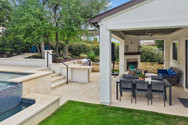 323 Ringtail Stream DR, Austin, TX 78738