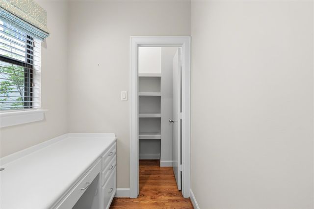 650 Westcross Street 68, Houston, TX 77018