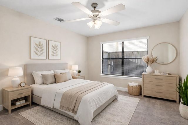 650 Westcross Street 68, Houston, TX 77018